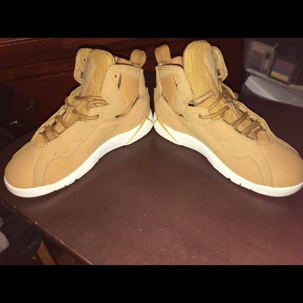 Jordan True Flight Boys grade school